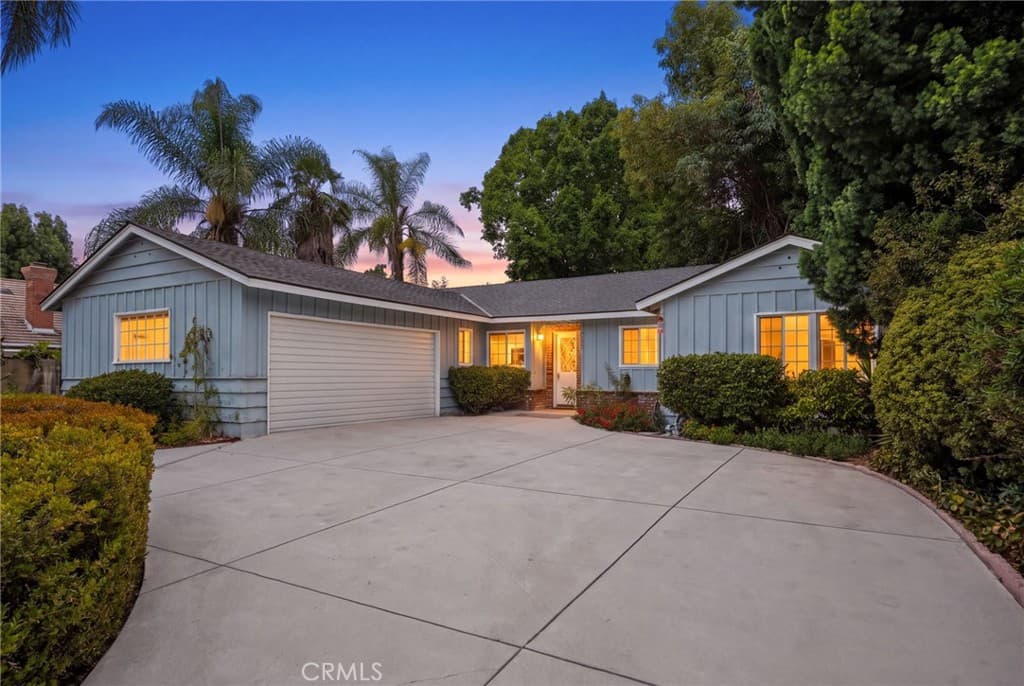 Home at 1521 S 3rd Avenue, Arcadia — photo 1 of 12