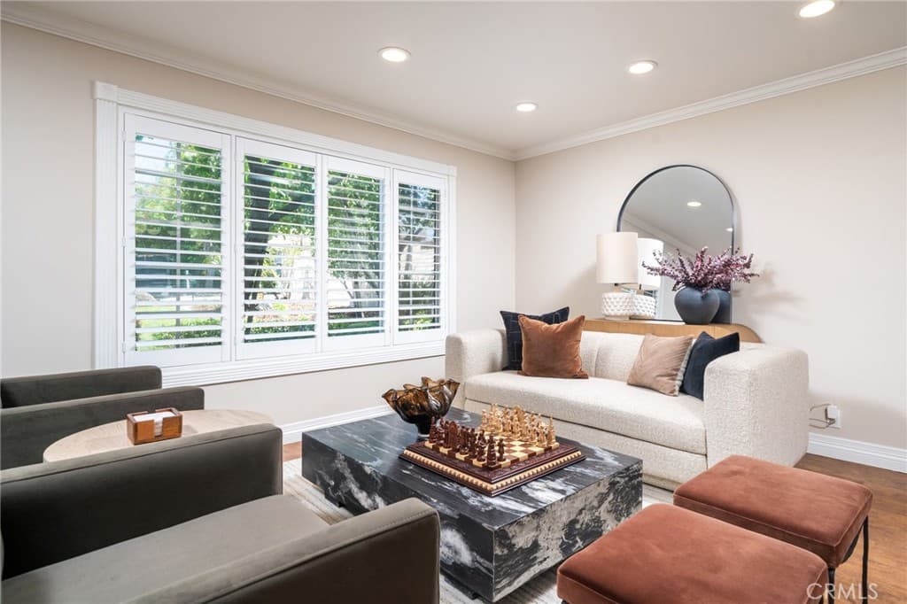 Home at 280 E Miramar, Claremont — photo 9 of 12