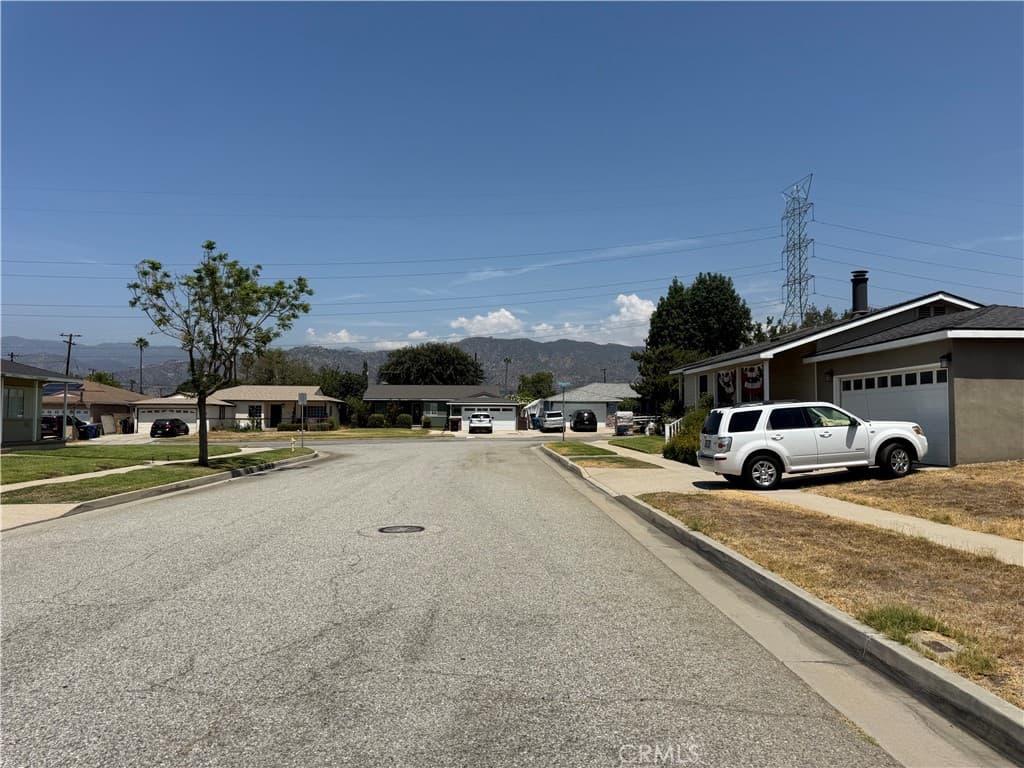 Home at 1220 S Vecino, Glendora — photo 10 of 11
