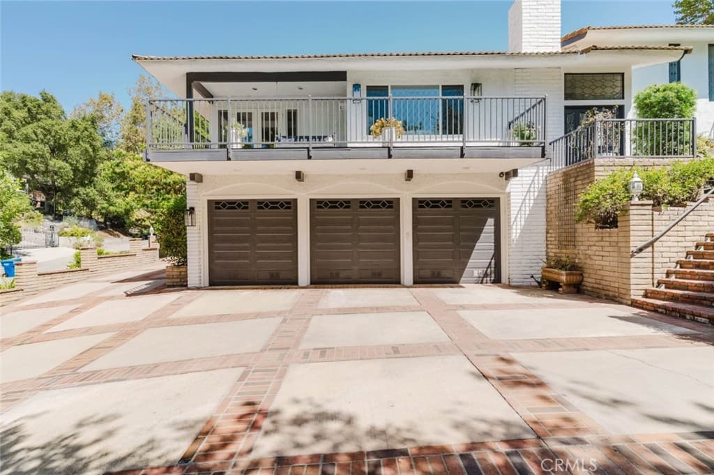 Home at 142 Crescent Glen Drive, Glendora — photo 1 of 12