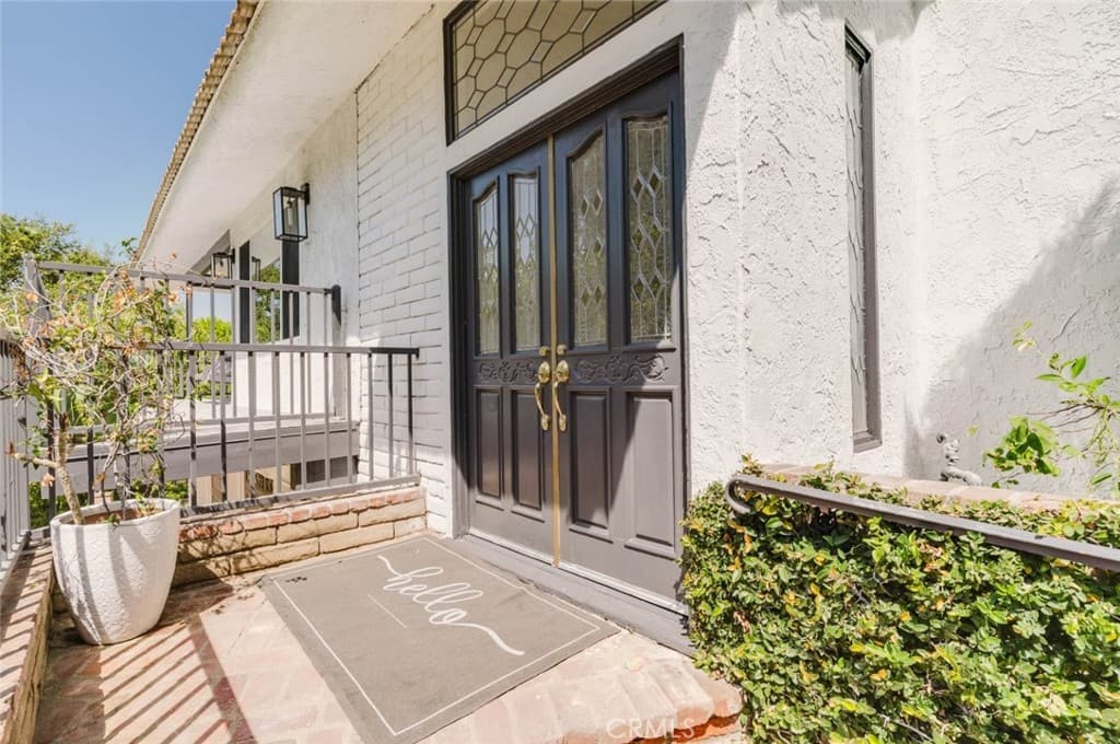 Home at 142 Crescent Glen Drive, Glendora — photo 4 of 12