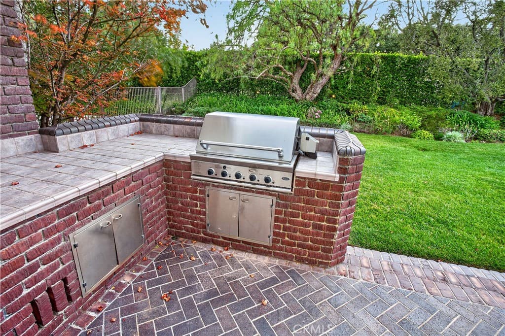 Home at 25423 Brassie Lane, La Verne — photo 6 of 12