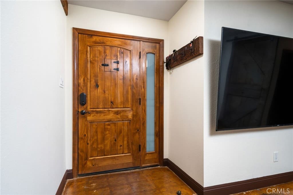 Home at 102 S Burnaby Drive, Glendora — photo 5 of 12