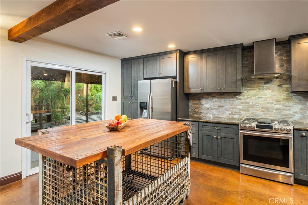 Home at 102 S Burnaby Drive, Glendora — photo 7 of 12