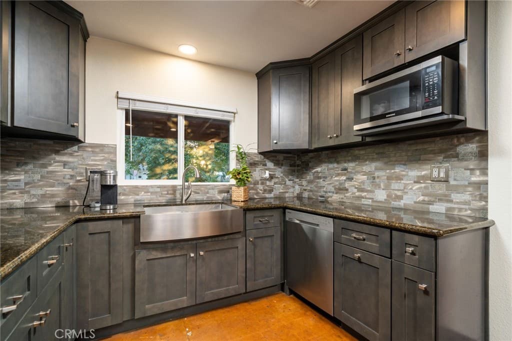 Home at 102 S Burnaby Drive, Glendora — photo 10 of 12