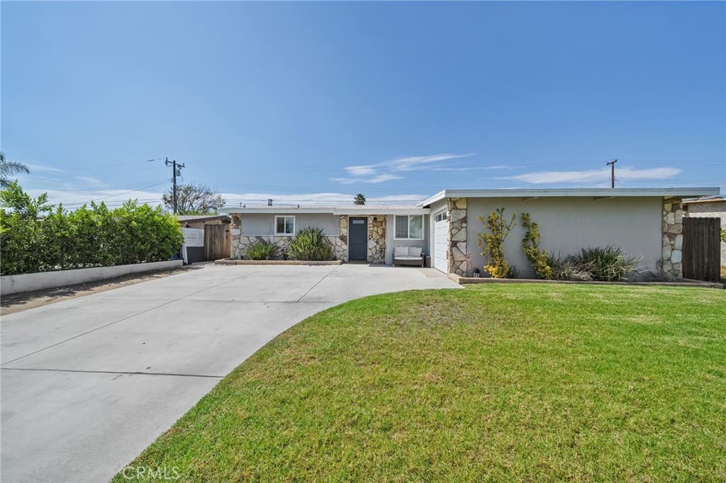 Home at 17139 E Orkney Street, Azusa — photo 5 of 12