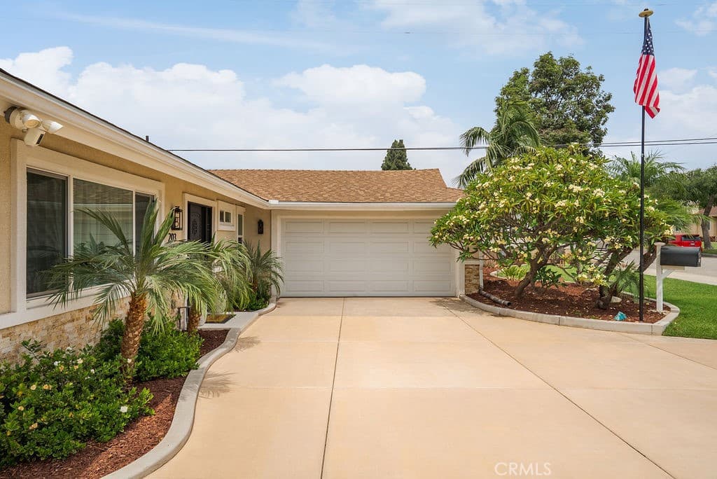 Home at 203 S Elwood, Glendora — photo 4 of 12