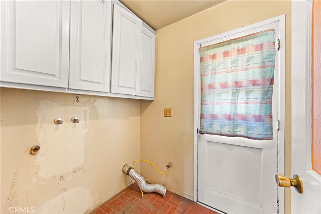 Home at 520 Lyford Drive, La Verne — photo 11 of 12