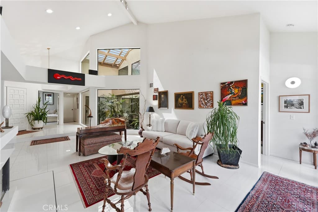 Condo at 1715 Calle De Oro, Pomona — photo 4 of 12