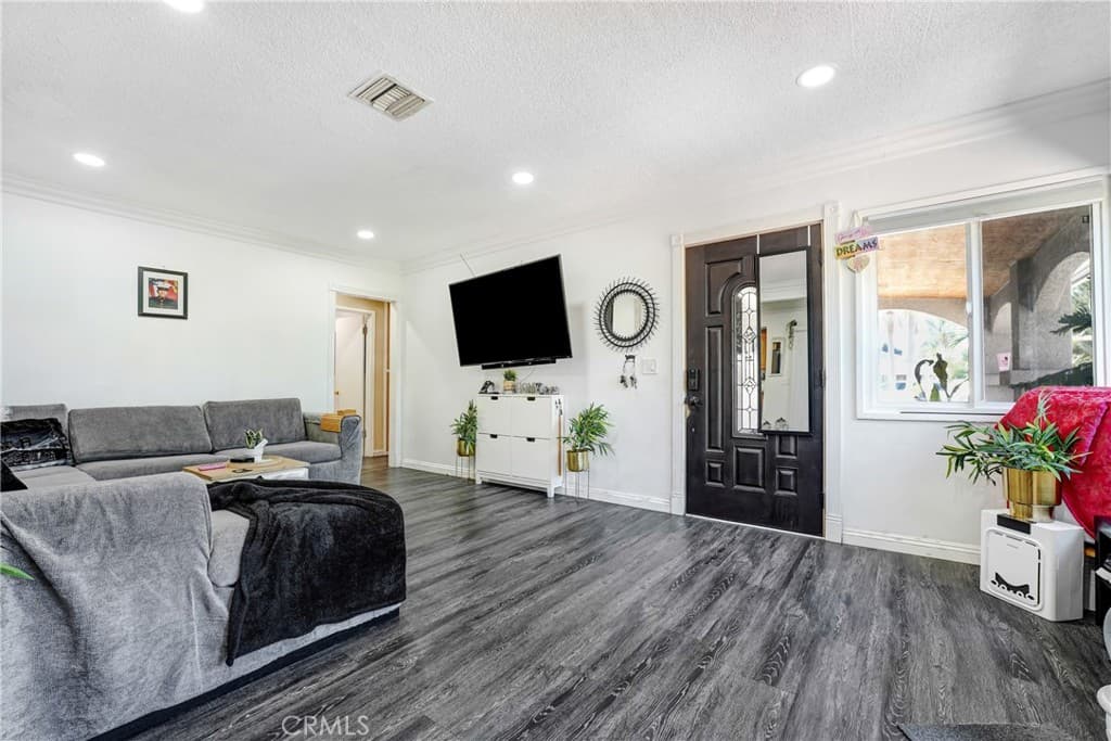 Home at 14813 Jeremie, Baldwin Park — photo 3 of 7