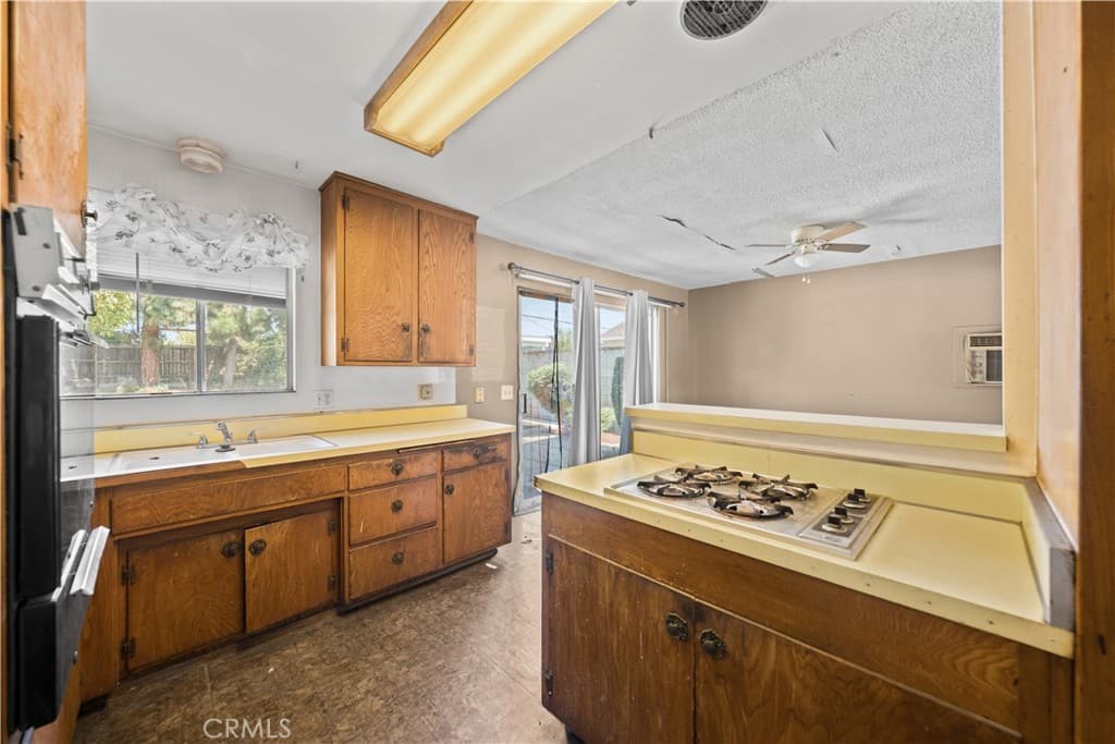 Home at 412 S Vecino Avenue, Glendora — photo 9 of 12