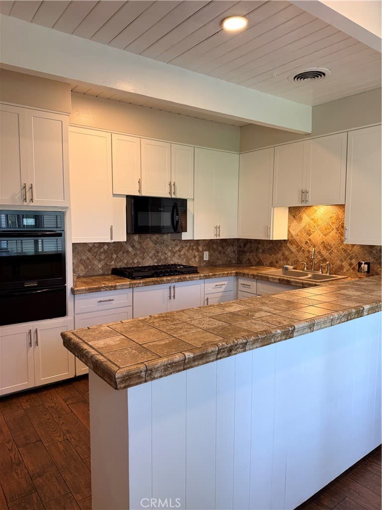 Home at 2131 W San Bernardino Road 95, West Covina — photo 11 of 12