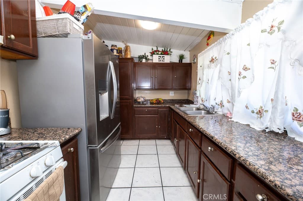 Home at 1719 Calatina Dr, Pomona — photo 11 of 12