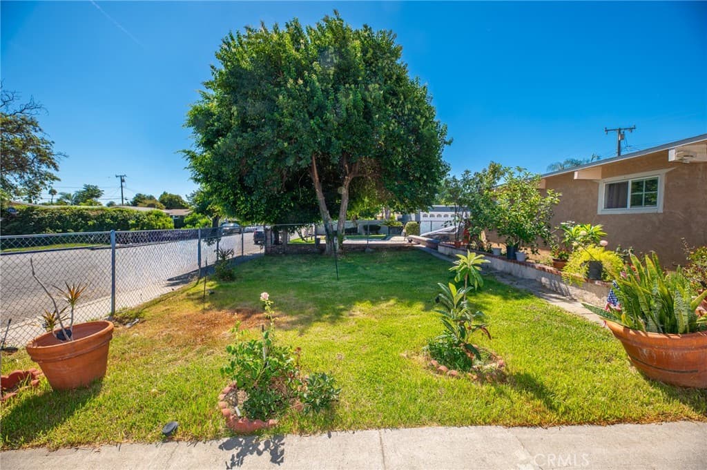 Home at 1719 Calatina Dr, Pomona — photo 4 of 12