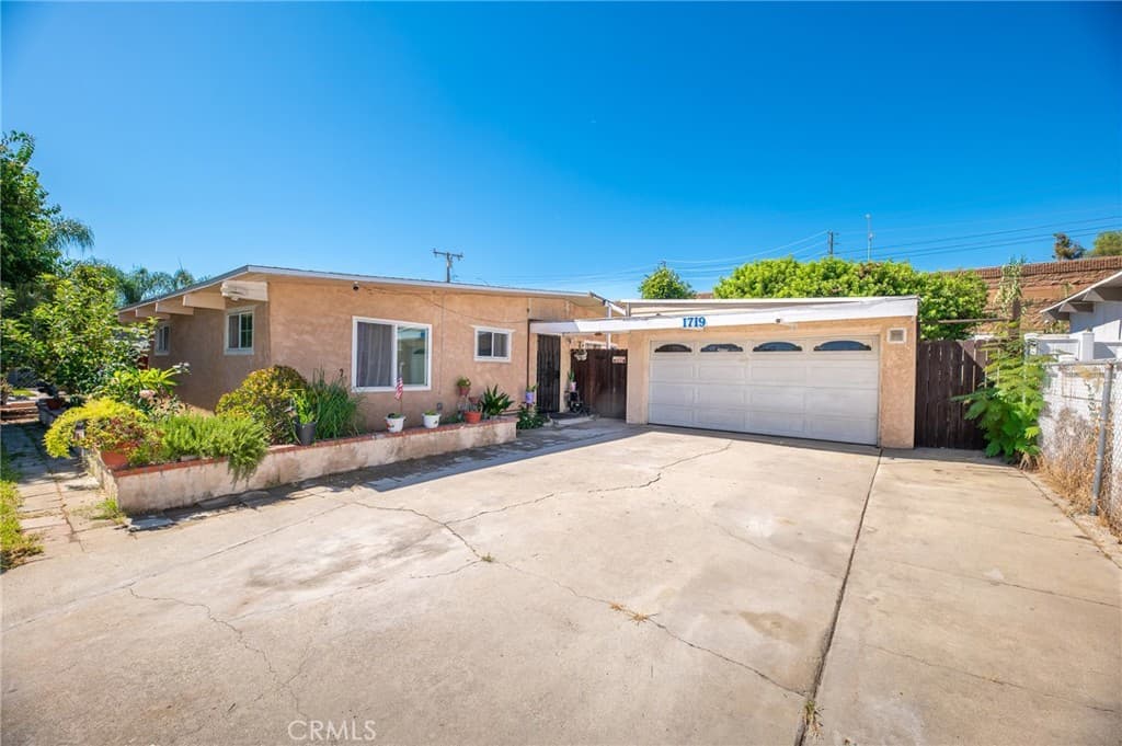 Home at 1719 Calatina Dr, Pomona — photo 5 of 12