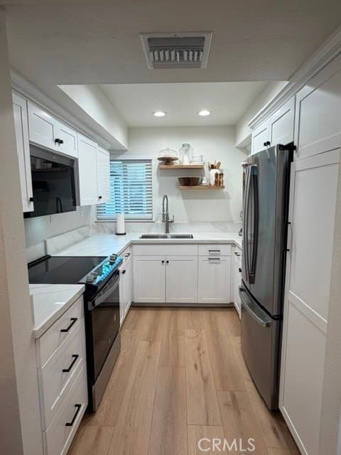 Townhouse at 626 Greendale, Pomona — photo 7 of 12