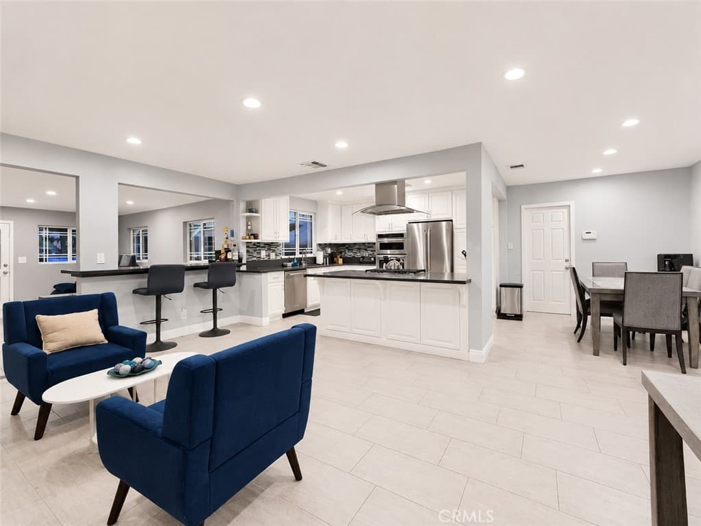 Home at 1437 E Vine, West Covina — photo 6 of 12