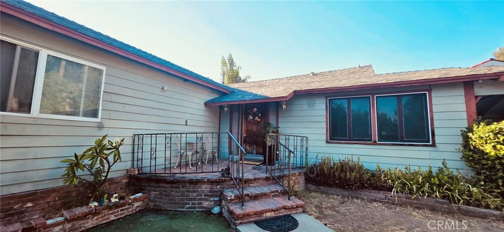 Home at 417 Cloverleaf Drive, Monrovia — photo 2 of 2