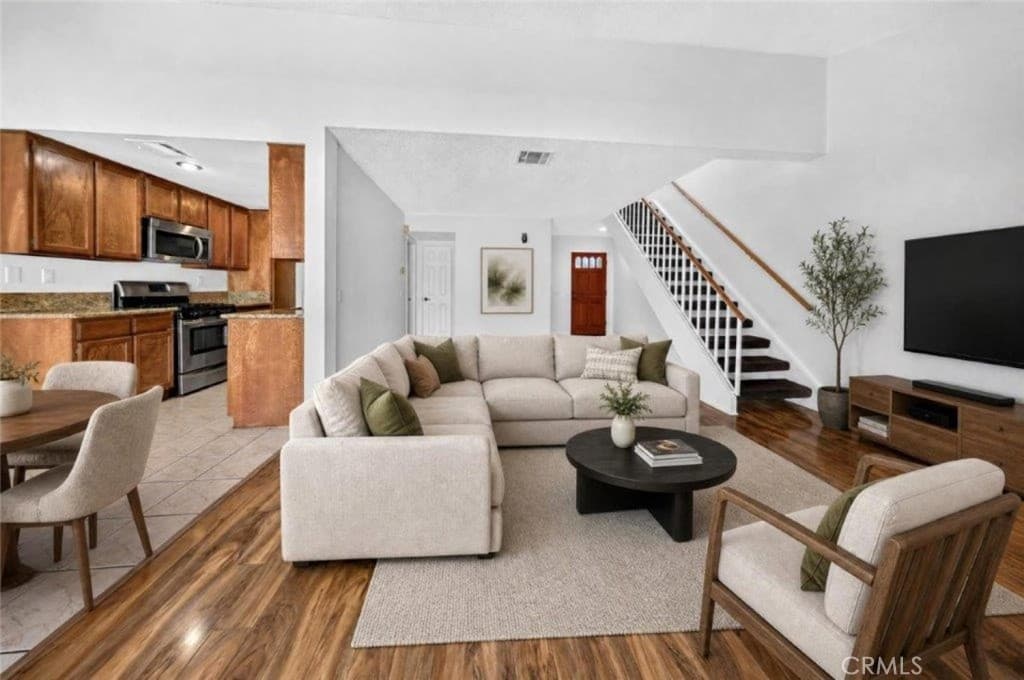 Condo at 1239 Glenview Lane, Glendora — photo 3 of 12