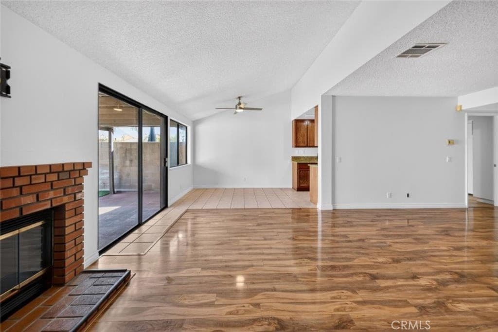 Condo at 1239 Glenview Lane, Glendora — photo 4 of 12