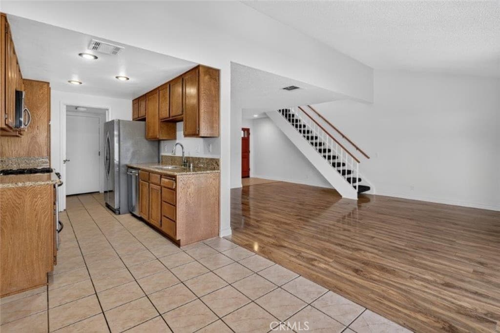 Condo at 1239 Glenview Lane, Glendora — photo 8 of 12