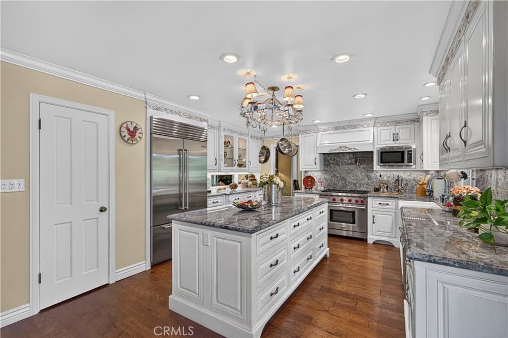 Home at 757 Quail Valley, West Covina — photo 11 of 12