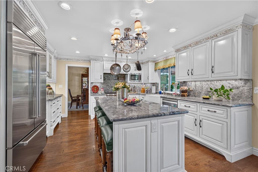 Home at 757 Quail Valley, West Covina — photo 9 of 12