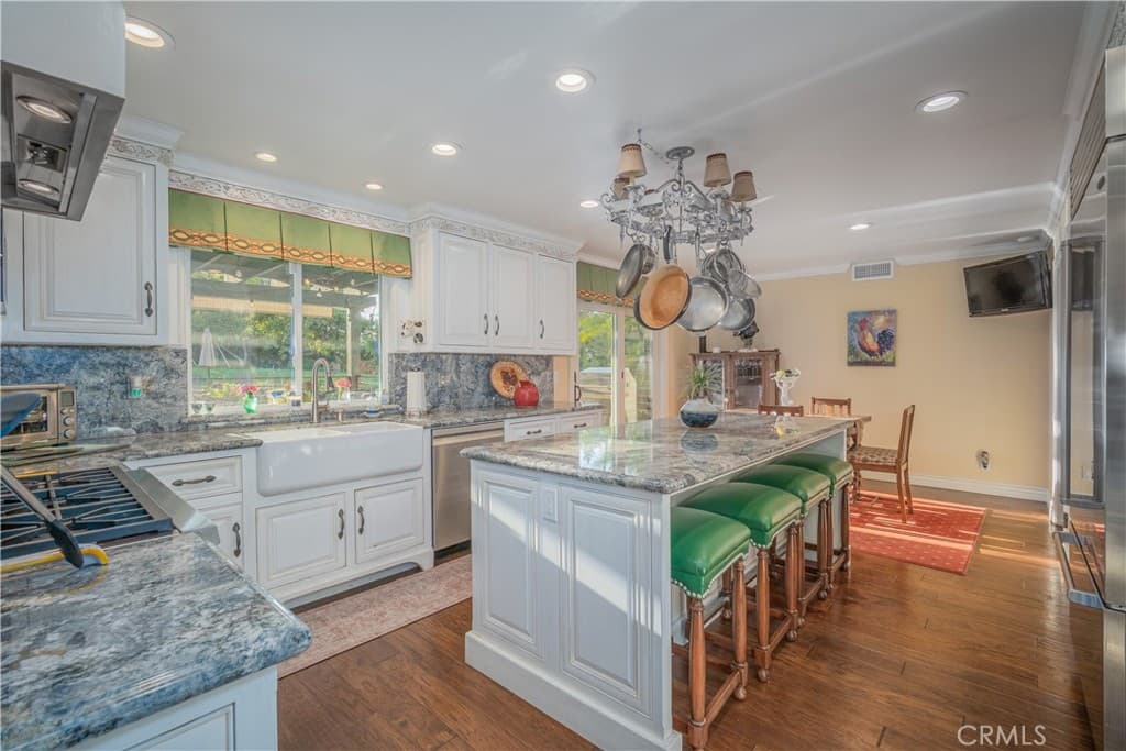 Home at 757 Quail Valley, West Covina — photo 10 of 12