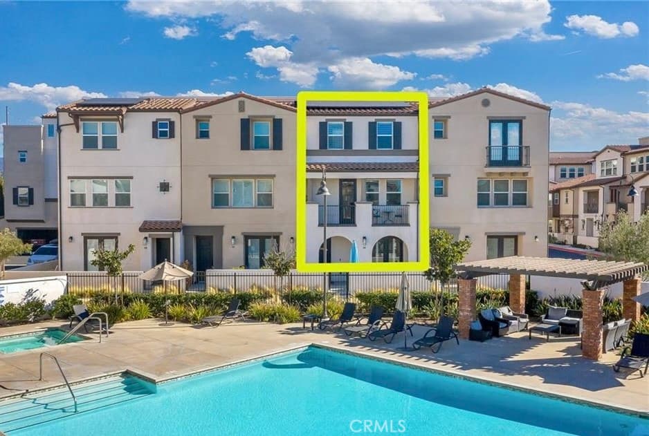 Condo at 553 W Foothill Boulevard 130, Glendora — photo 1 of 1