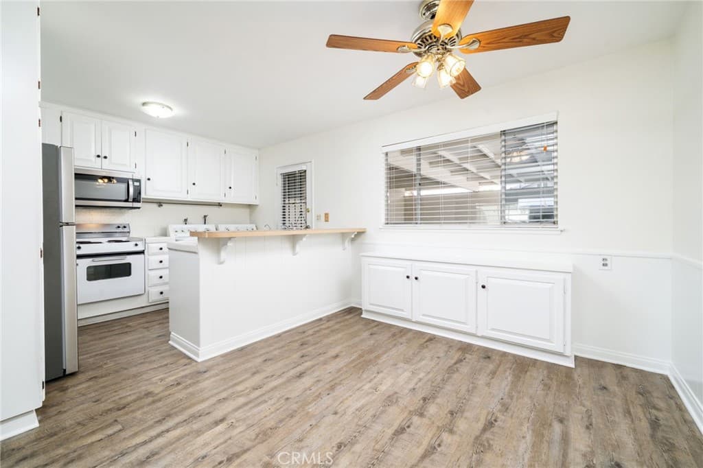 Home at 663 S Indian Hill Boulevard C, Claremont — photo 11 of 12