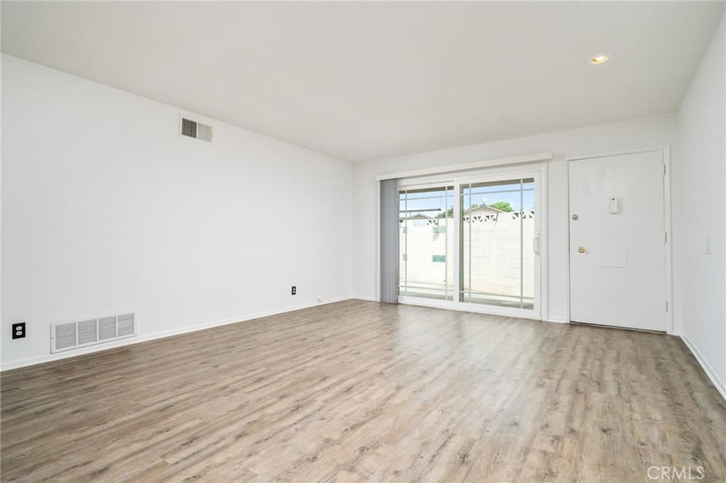 Home at 663 S Indian Hill Boulevard C, Claremont — photo 8 of 12