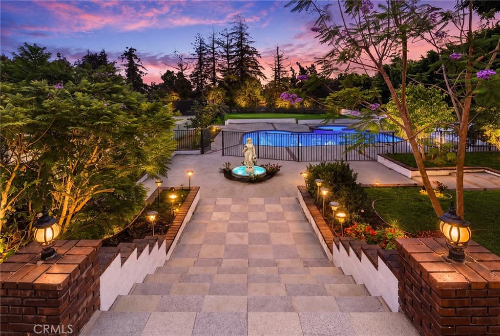 Home at 648 Pomello Drive, Claremont — photo 8 of 12