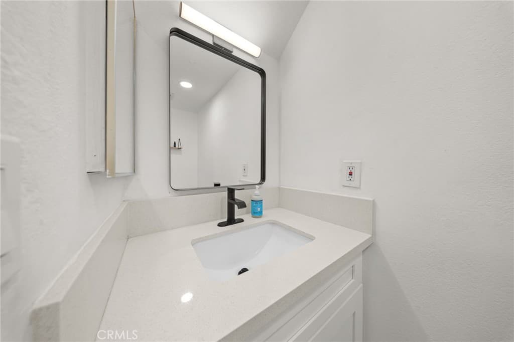 Condo at 2729 Central H, El Monte — photo 11 of 12