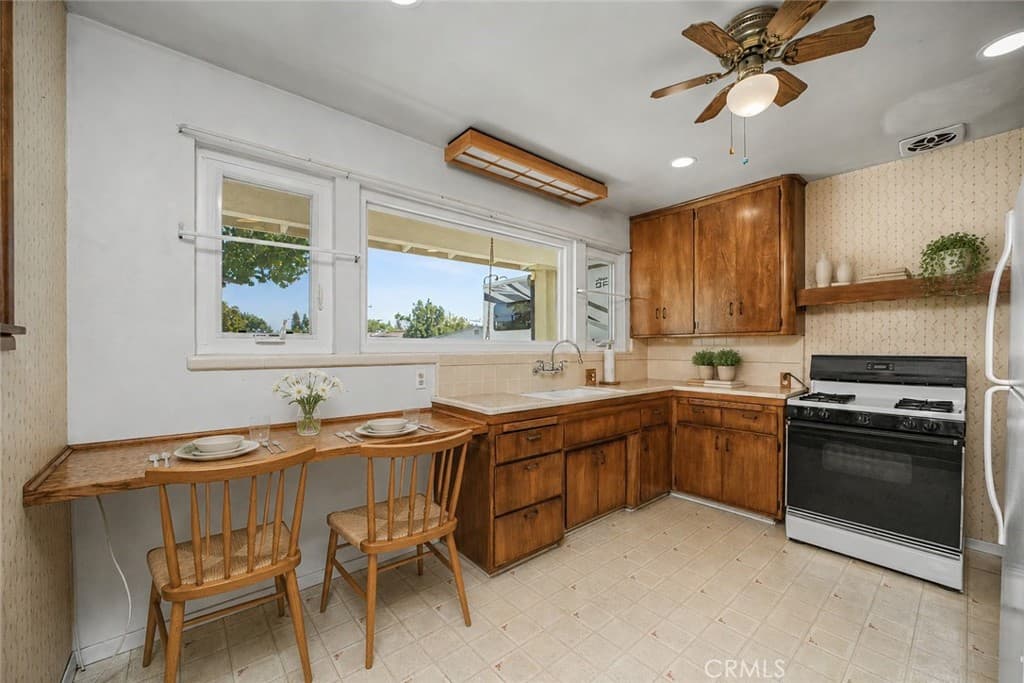 Home at 138 N Vecino Avenue, Glendora — photo 12 of 12