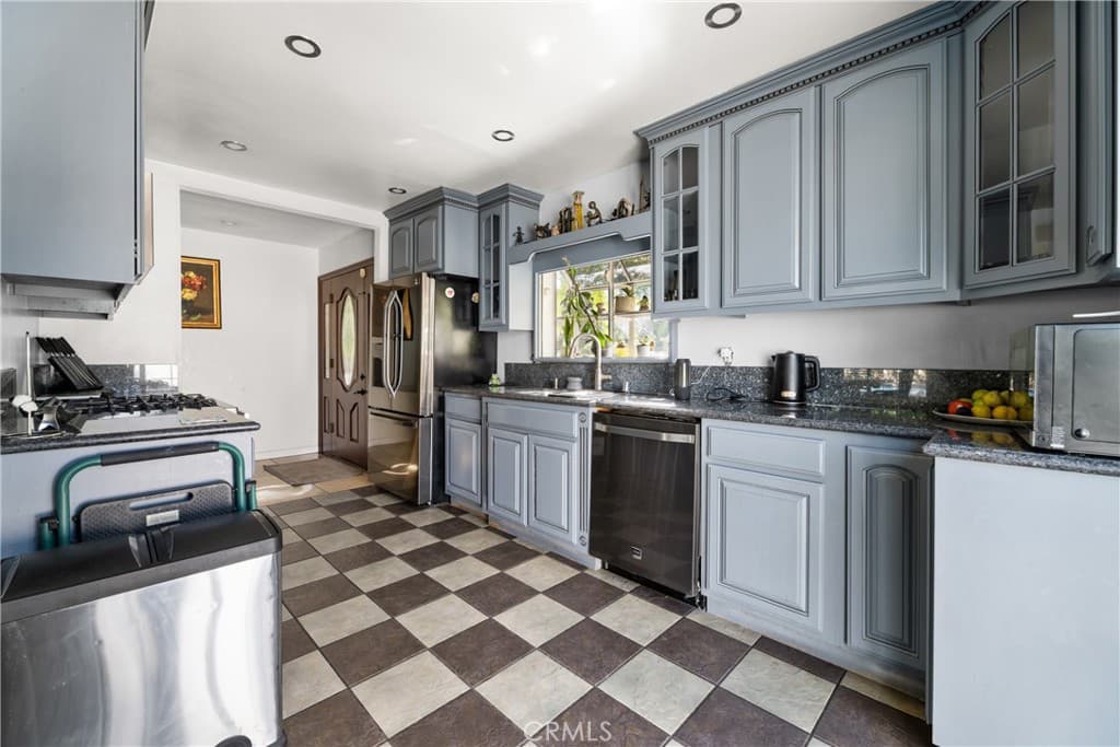 Home at 438 Cabana, La Puente — photo 8 of 12