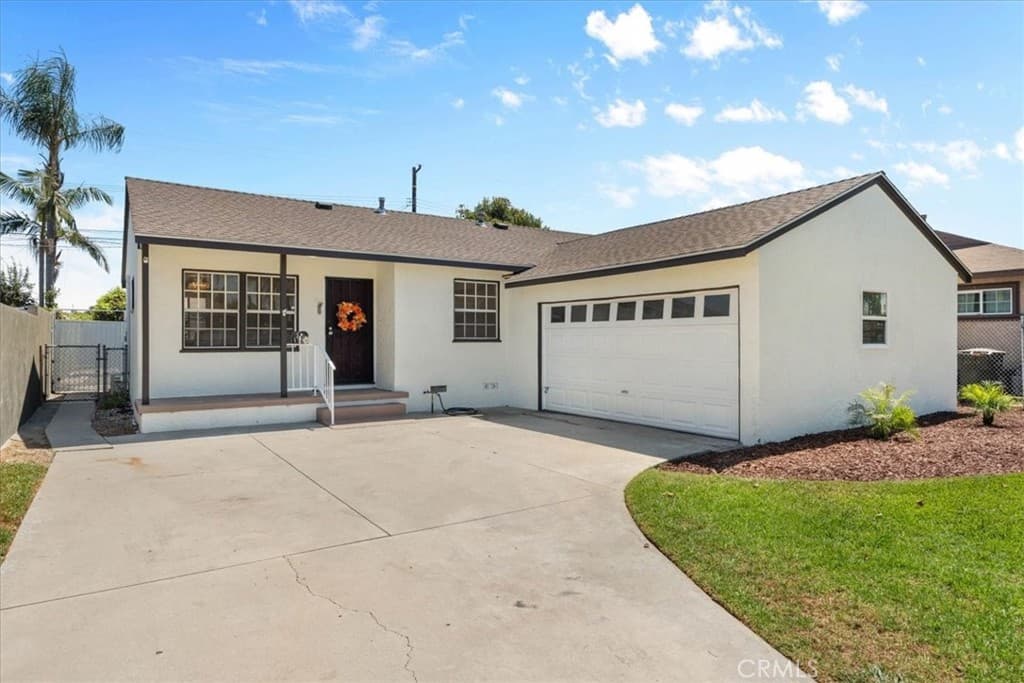 Home at 806 Sunkist Avenue, La Puente — photo 1 of 12