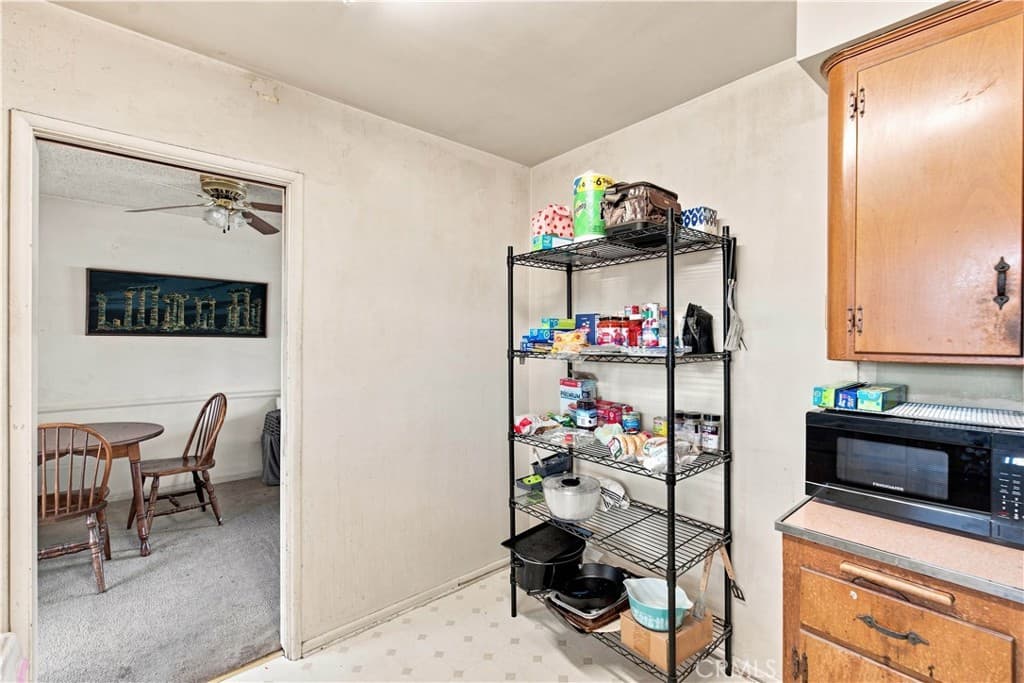 Home at 868 James Place, Pomona — photo 11 of 12