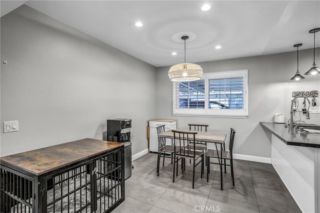 Condo at 679 S Indian Hill B, Claremont — photo 8 of 12