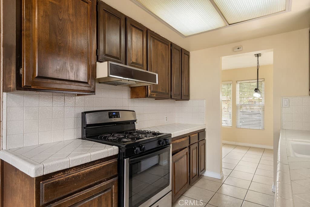 Home at 337 S Enid Avenue, Azusa — photo 11 of 12