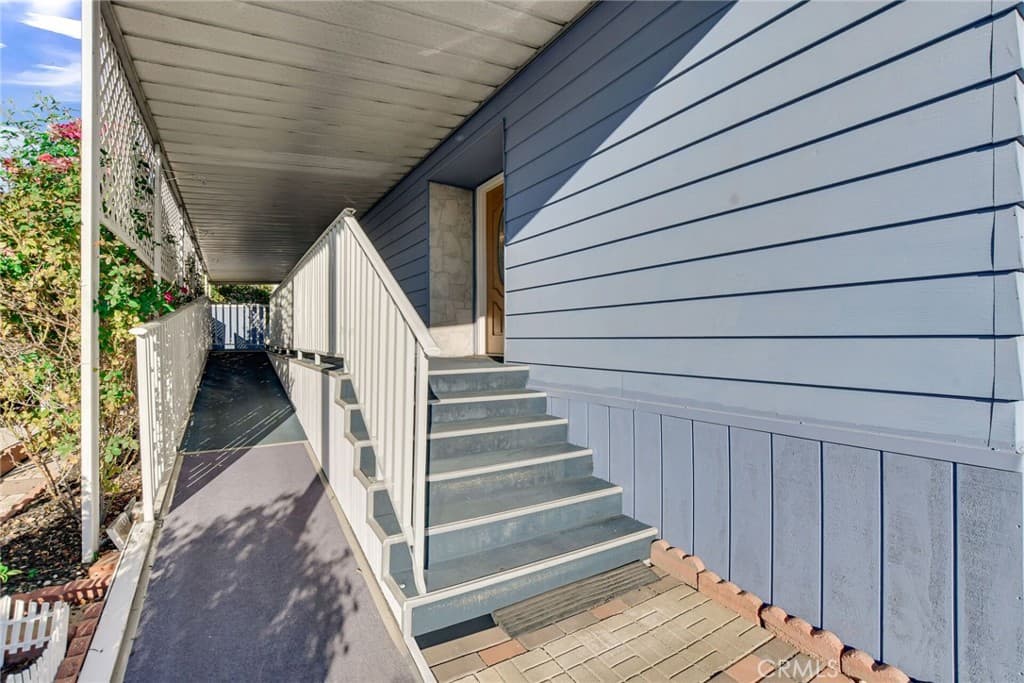 Home at 3945 Bradford 55, La Verne — photo 4 of 12