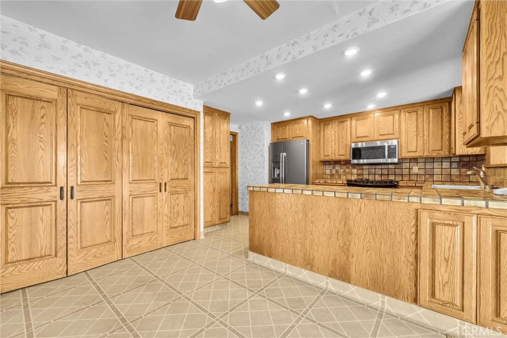Home at 928 S Shasta, West Covina — photo 12 of 12