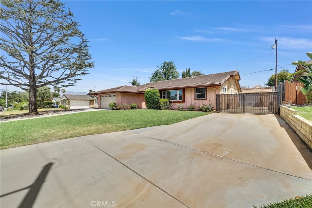 Home at 928 S Shasta, West Covina — photo 3 of 12