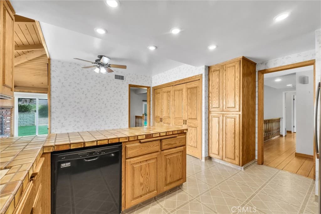Home at 928 S Shasta, West Covina — photo 8 of 12