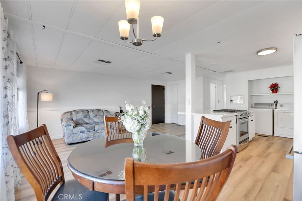 Home at 840 Foothill Boulevard 27, Azusa — photo 12 of 12