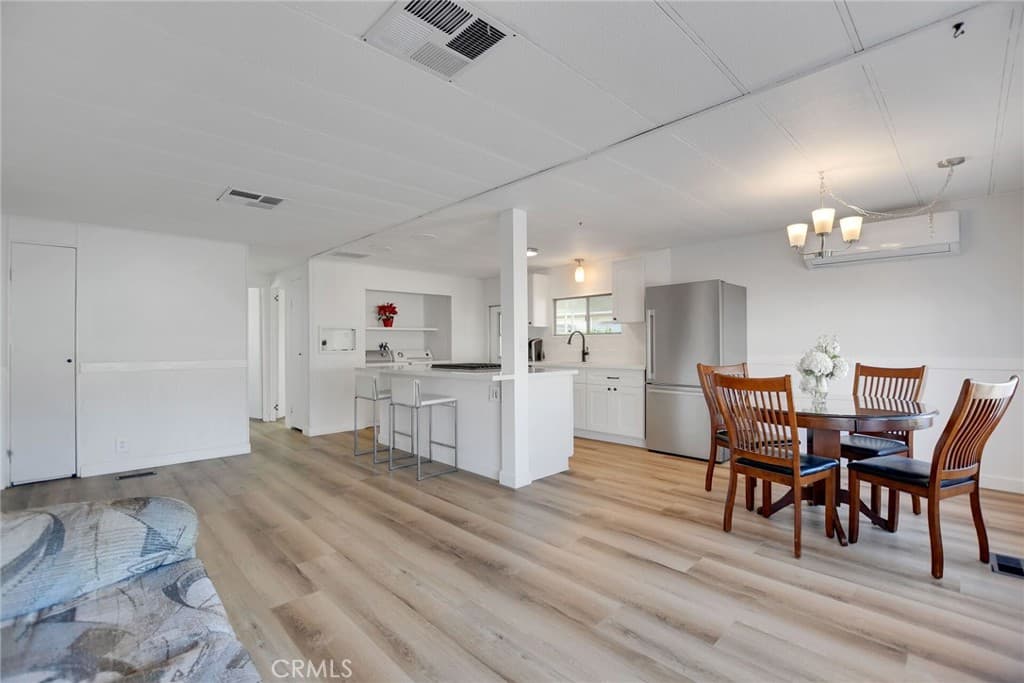 Home at 840 Foothill Boulevard 27, Azusa — photo 7 of 12