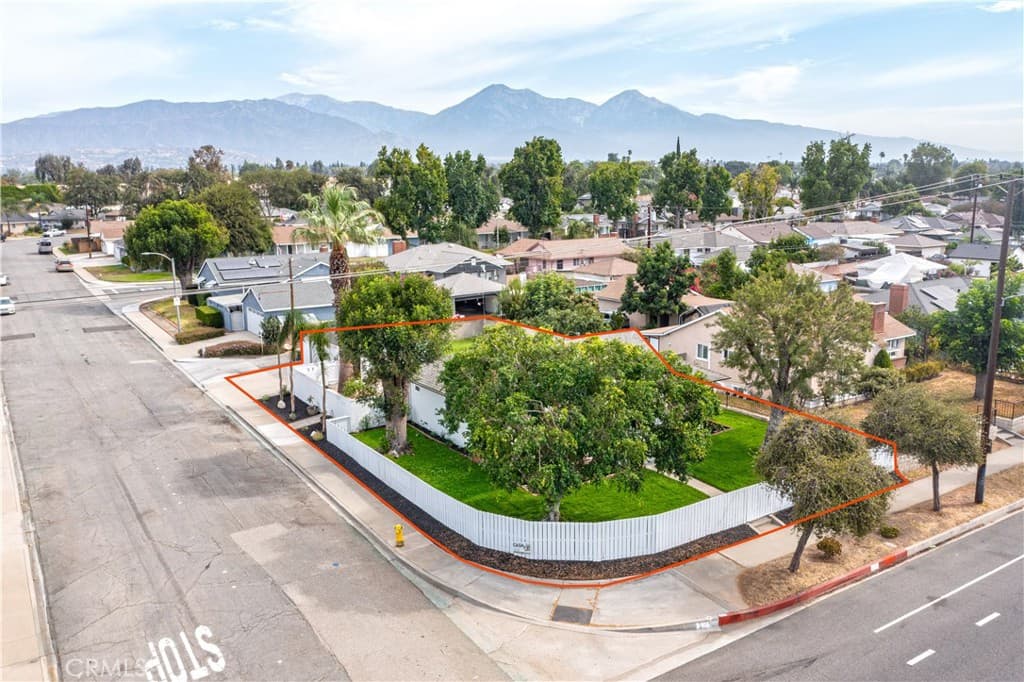 Home at 643 San Bernardino Avenue, Pomona — photo 9 of 12