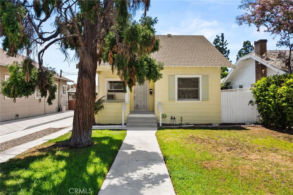 Home at 168 W Orange Street, Covina — photo 2 of 12