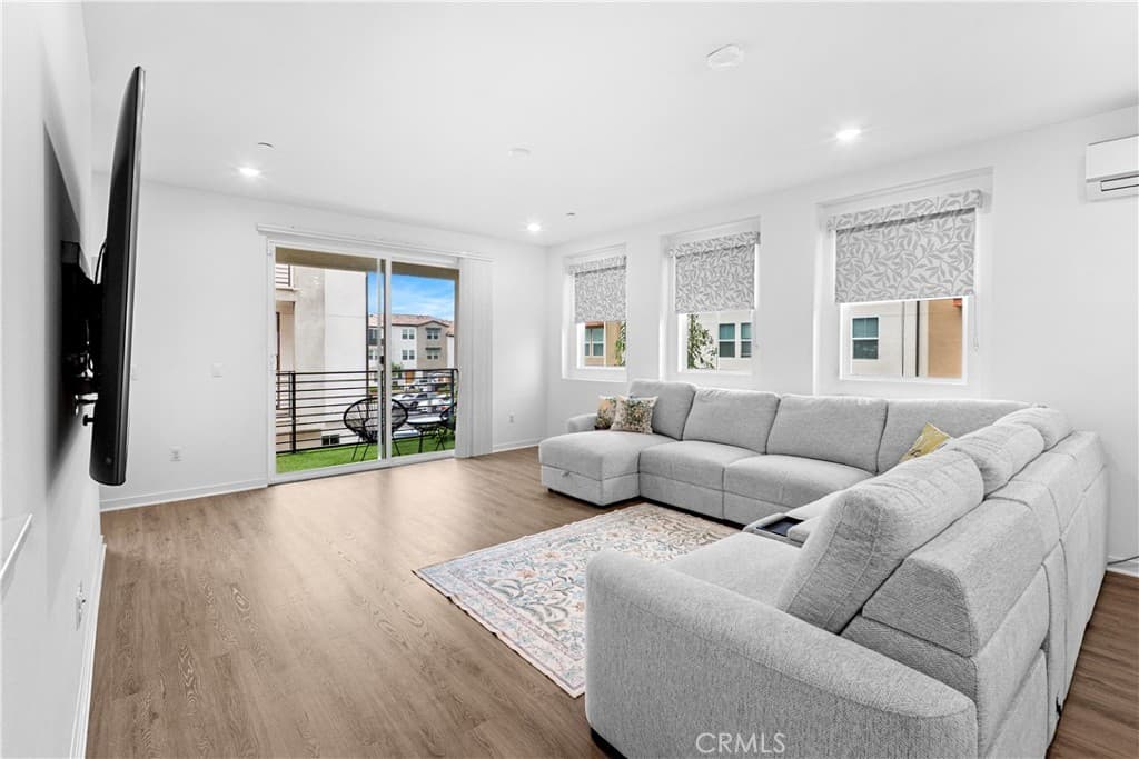 Condo at 667 Lemon Lane, Covina — photo 11 of 12