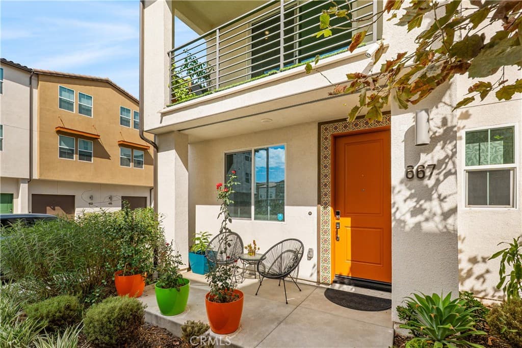 Condo at 667 Lemon Lane, Covina — photo 3 of 12