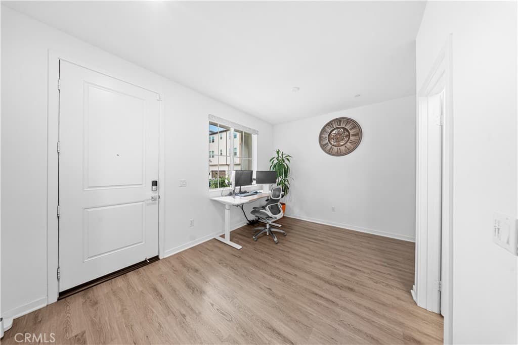 Condo at 667 Lemon Lane, Covina — photo 5 of 12